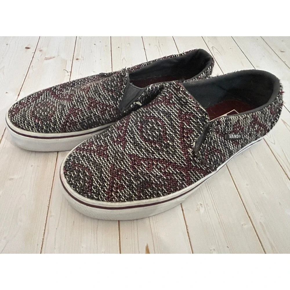 Vans Baja Knit Hoodie Women's Sz 6.5 Gray Burgundy Color way Classic Slip On